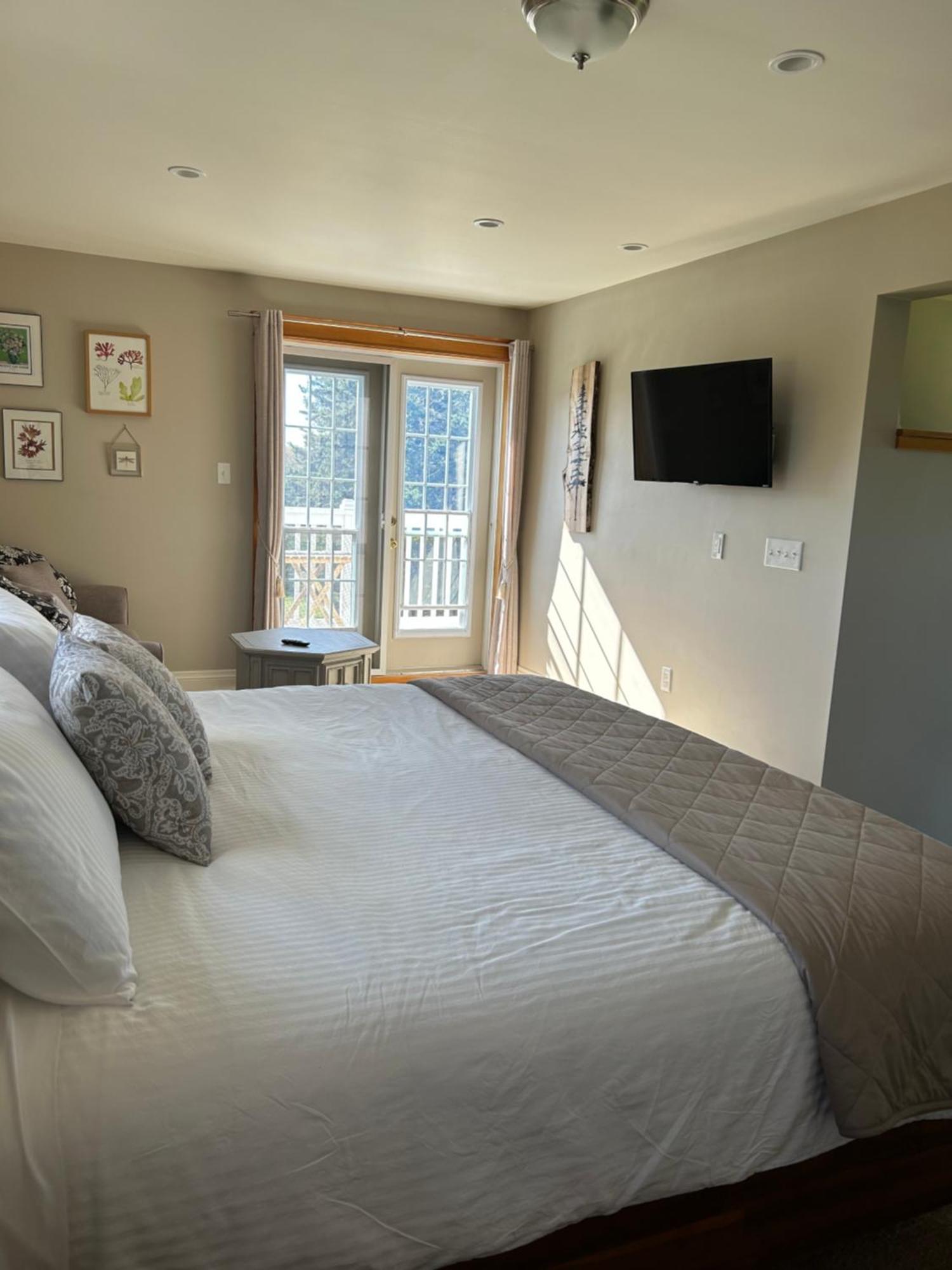 Tides Inn Guest Suites Halls Harbour 外观 照片