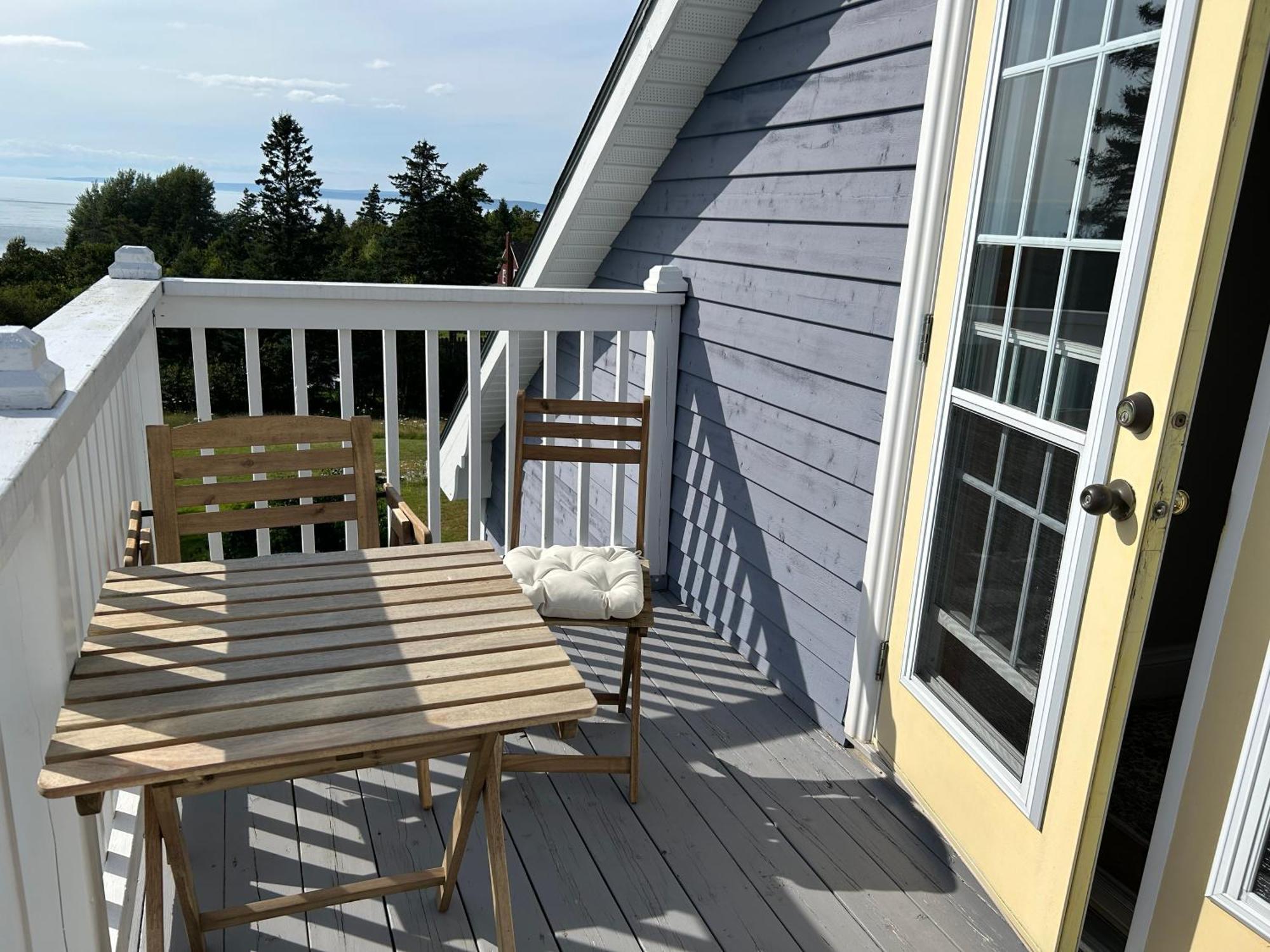 Tides Inn Guest Suites Halls Harbour 外观 照片