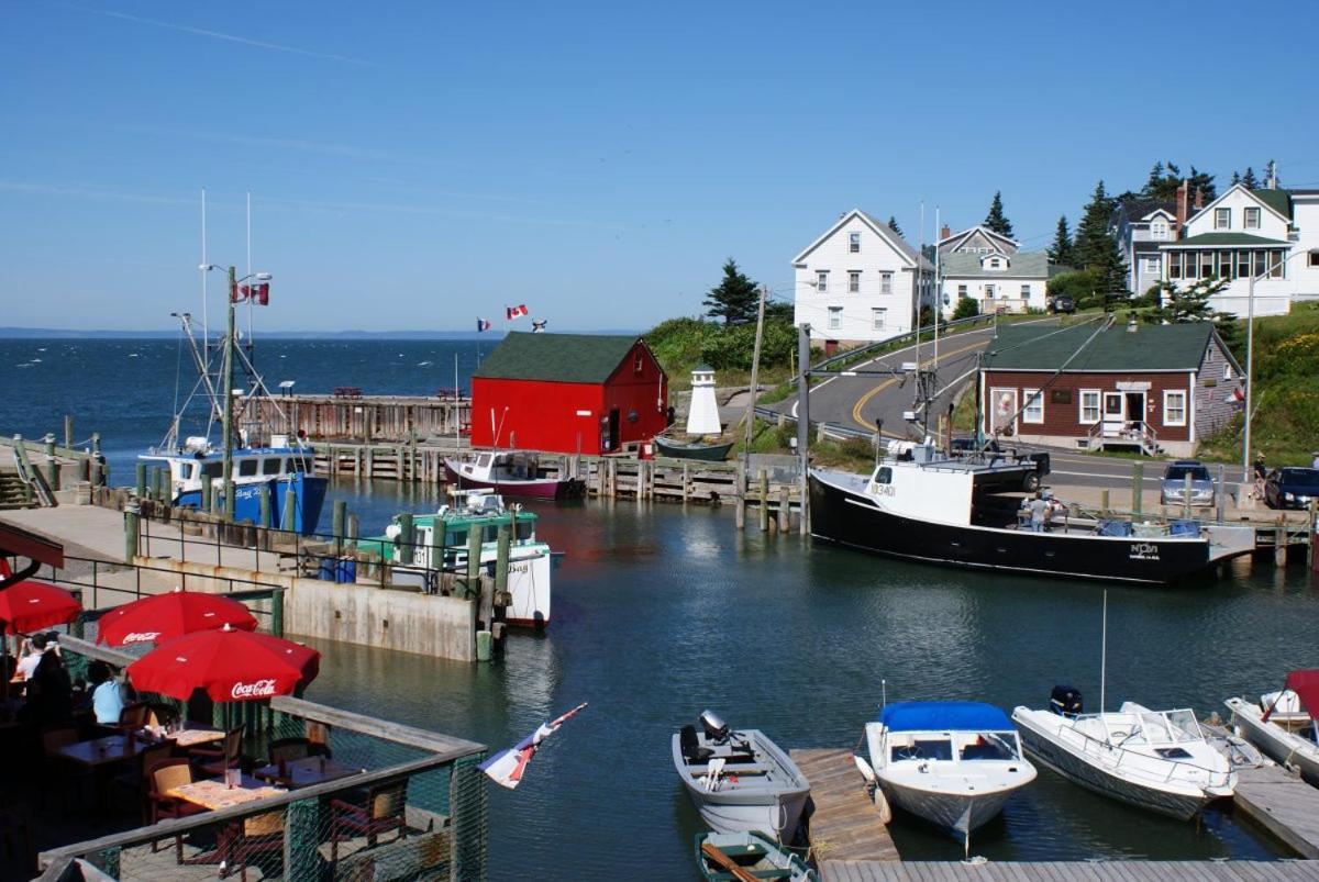 Tides Inn Guest Suites Halls Harbour 外观 照片